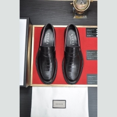 Gucci Leather Shoes